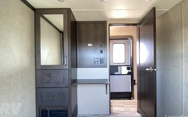 Luxury Family Getaway: Grand Design 367BHS