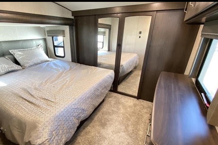 Luxury Family Getaway: Grand Design 367BHS
