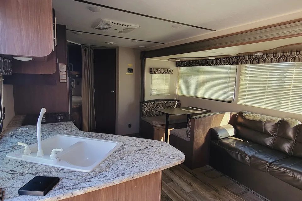 Coastal Cruiser – Your Home on the Road Hideout 274LHS Travel Trailer