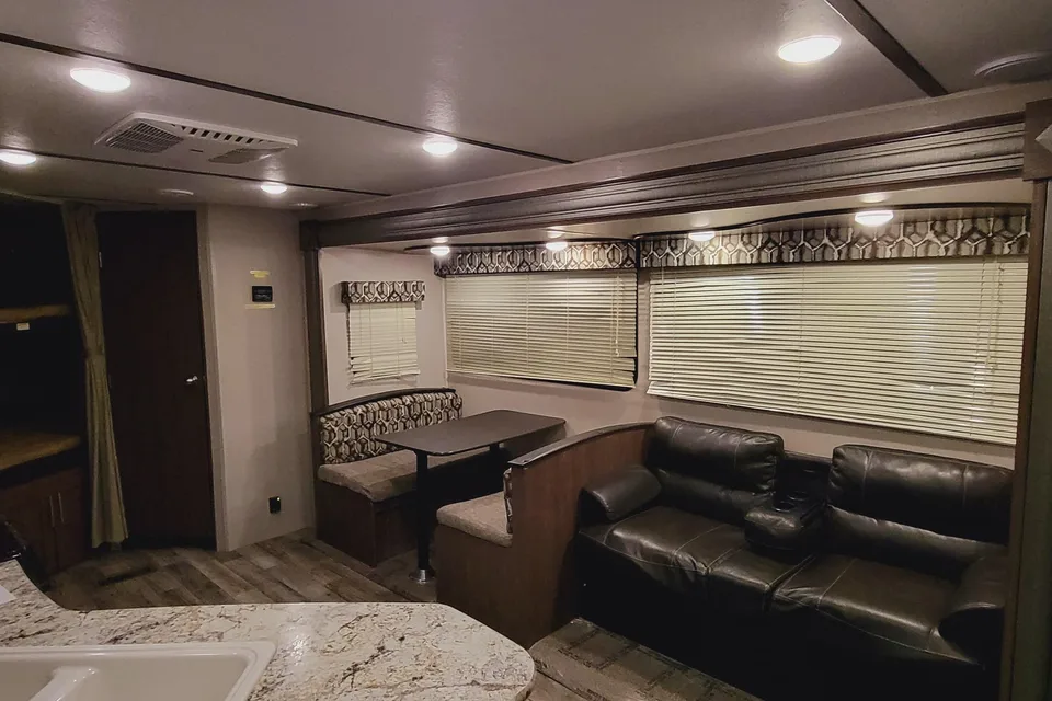 Coastal Cruiser – Your Home on the Road Hideout 274LHS Travel Trailer