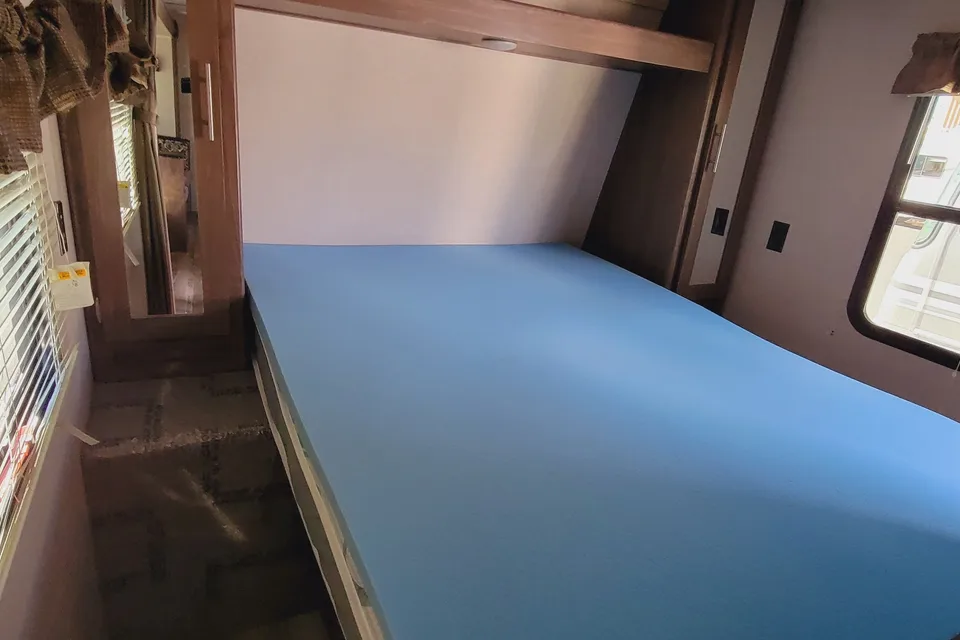 Coastal Cruiser – Your Home on the Road Hideout 274LHS Travel Trailer