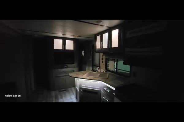Coastal Cruiser – Your Home on the Road Hideout 274LHS Travel Trailer