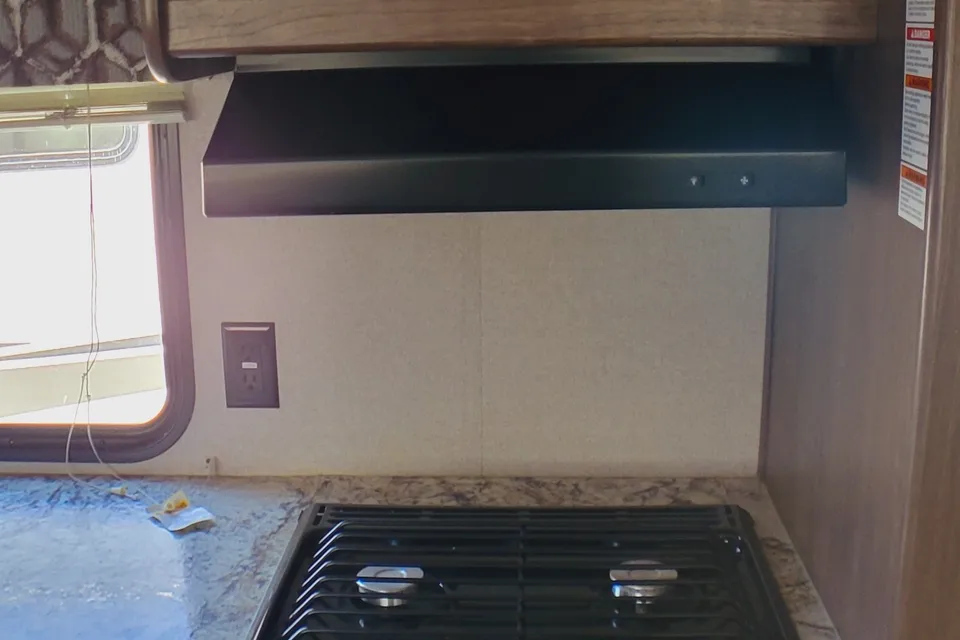 Coastal Cruiser – Your Home on the Road Hideout 274LHS Travel Trailer