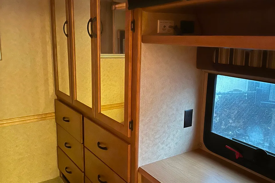 Steve's Winnebago Adventurer Class A