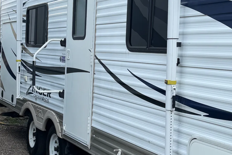 James's Thor Motor Coach Zinger Travel Trailer