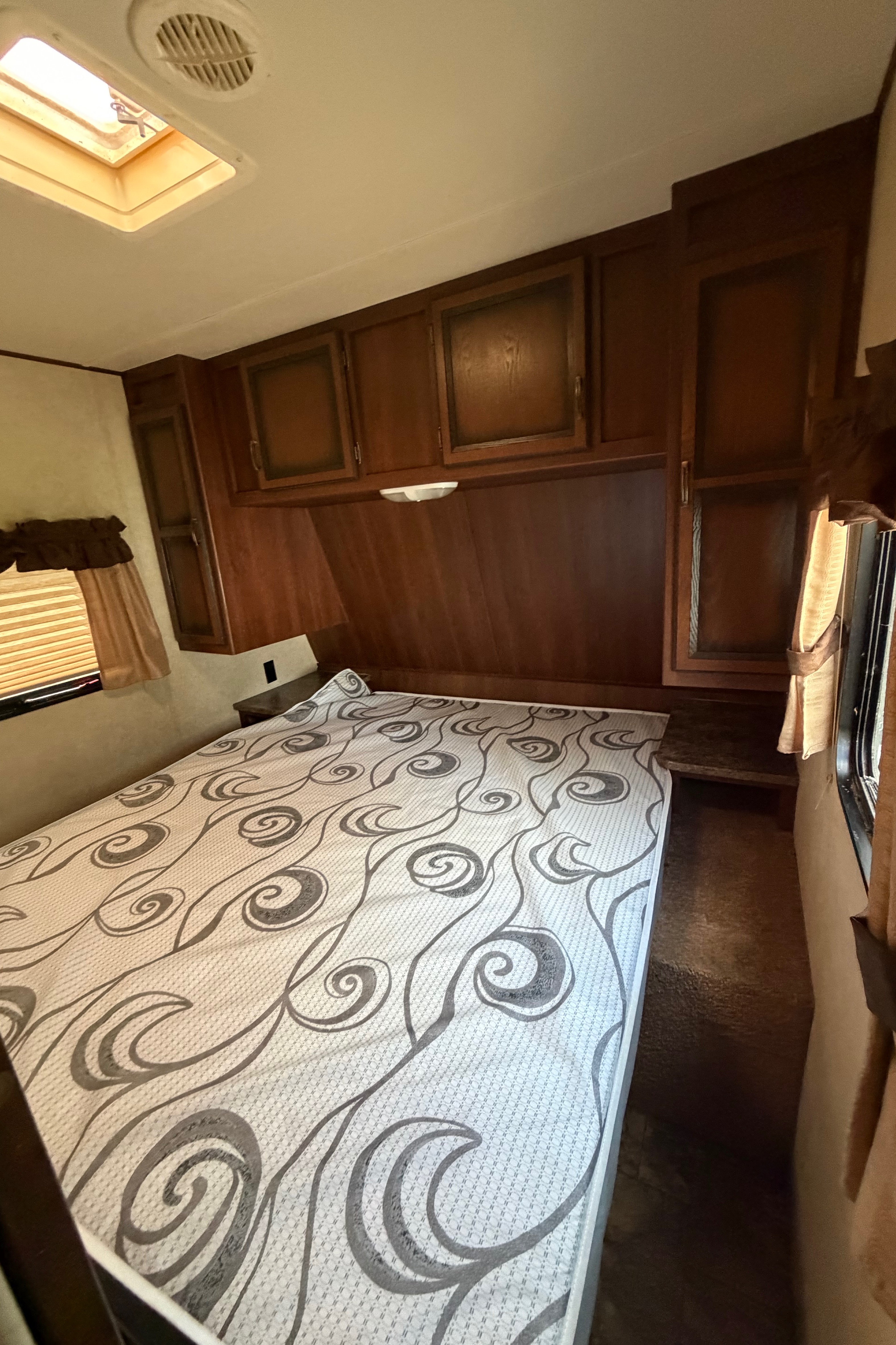 James's Thor Motor Coach Zinger Travel Trailer