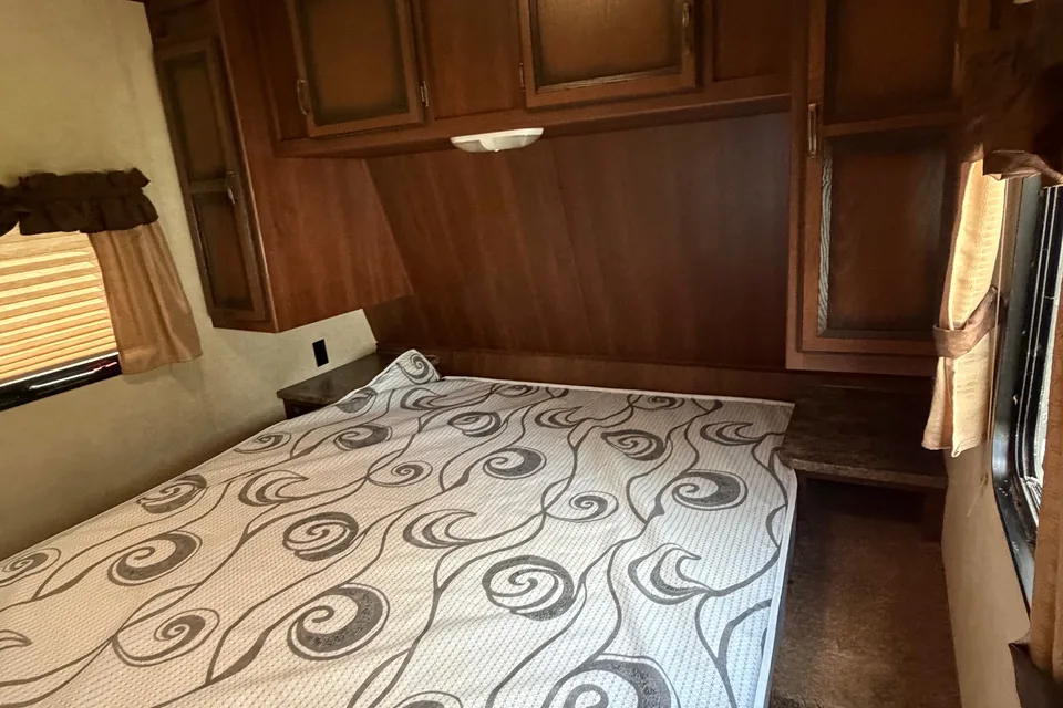James's Thor Motor Coach Zinger Travel Trailer