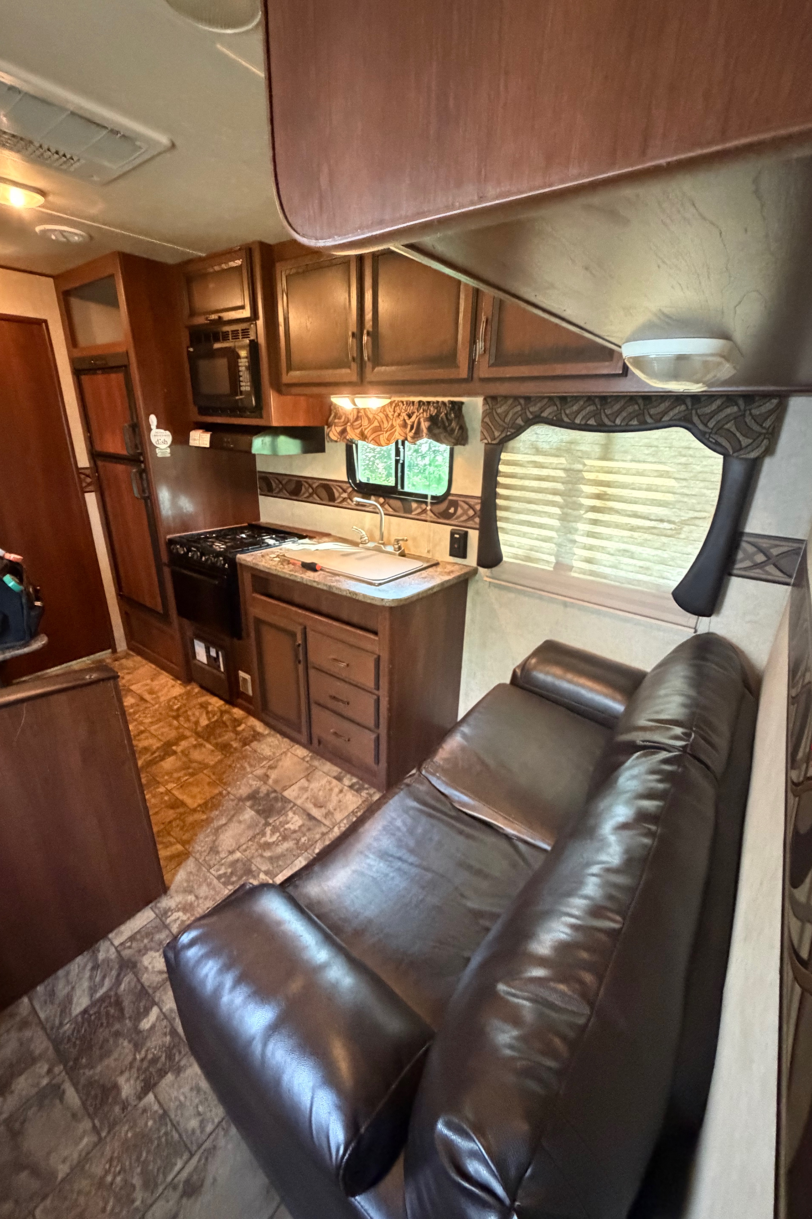 James's Thor Motor Coach Zinger Travel Trailer