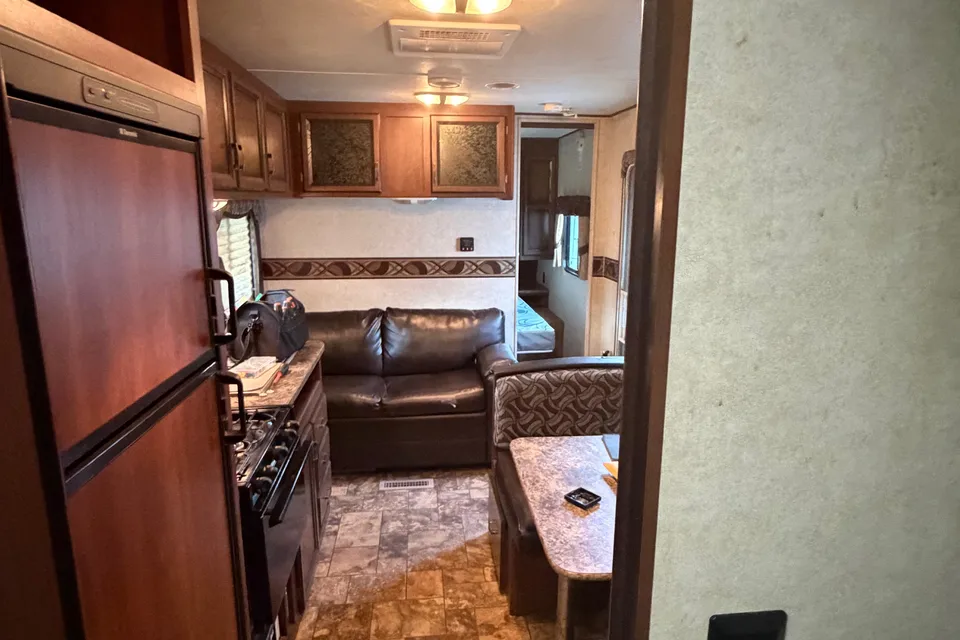 James's Thor Motor Coach Zinger Travel Trailer