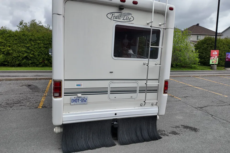 Mabrok's Adventurer Manufacturing Trail lite Class A
