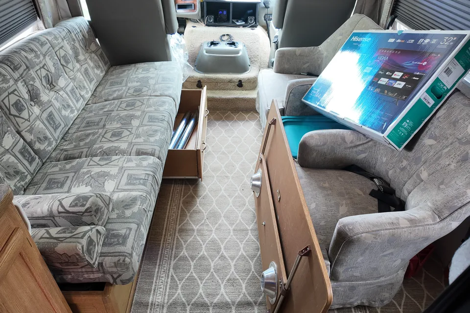 Mabrok's Adventurer Manufacturing Trail lite Class A