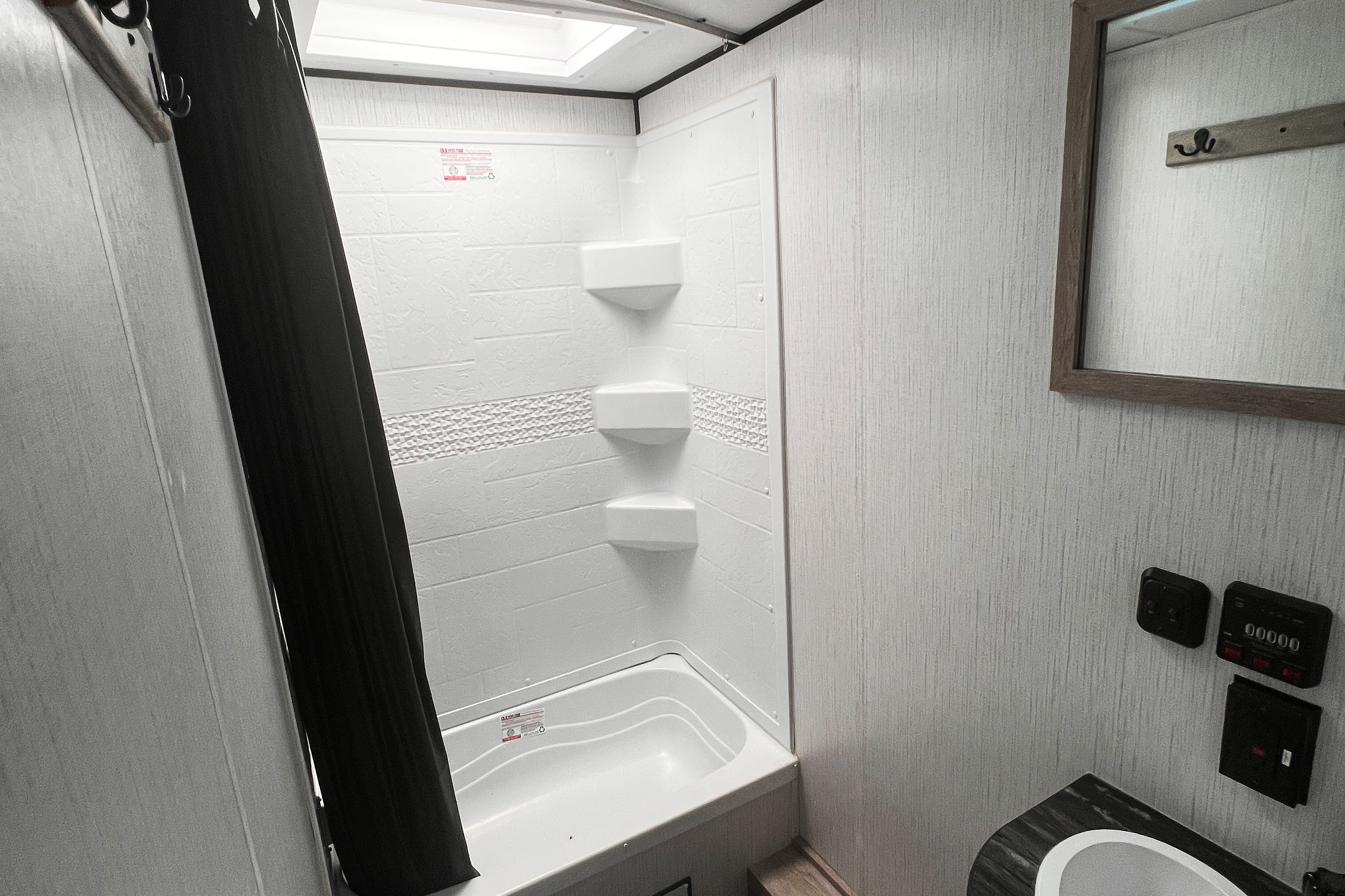 Nearly brand new Heartland Prowler 271br Travel Trailer