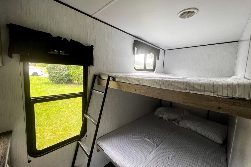 Nearly brand new Heartland Prowler 271br Travel Trailer
