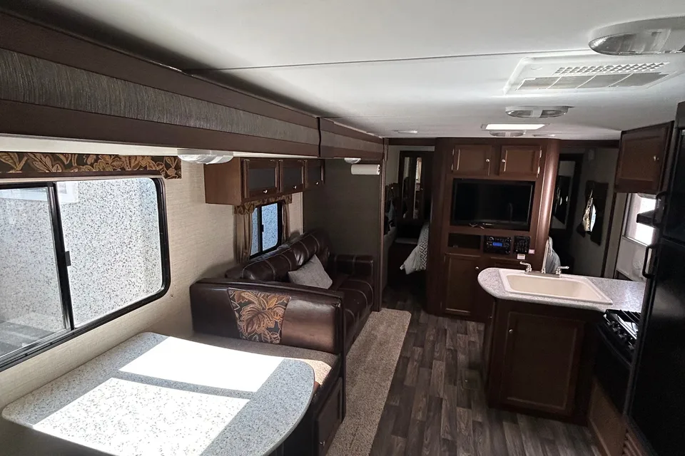 Tyler's Keystone 308BHS Travel Trailer