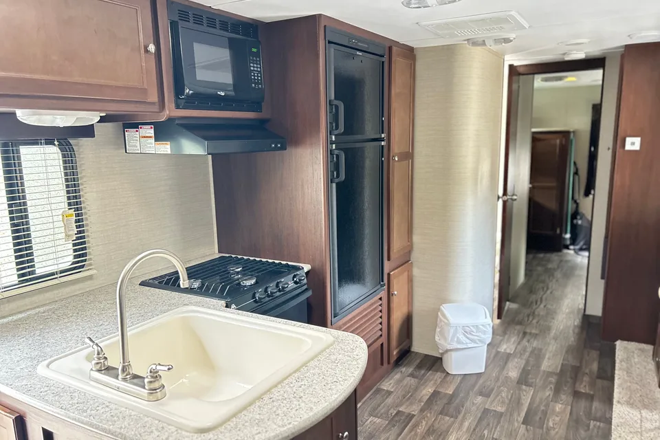 Tyler's Keystone 308BHS Travel Trailer