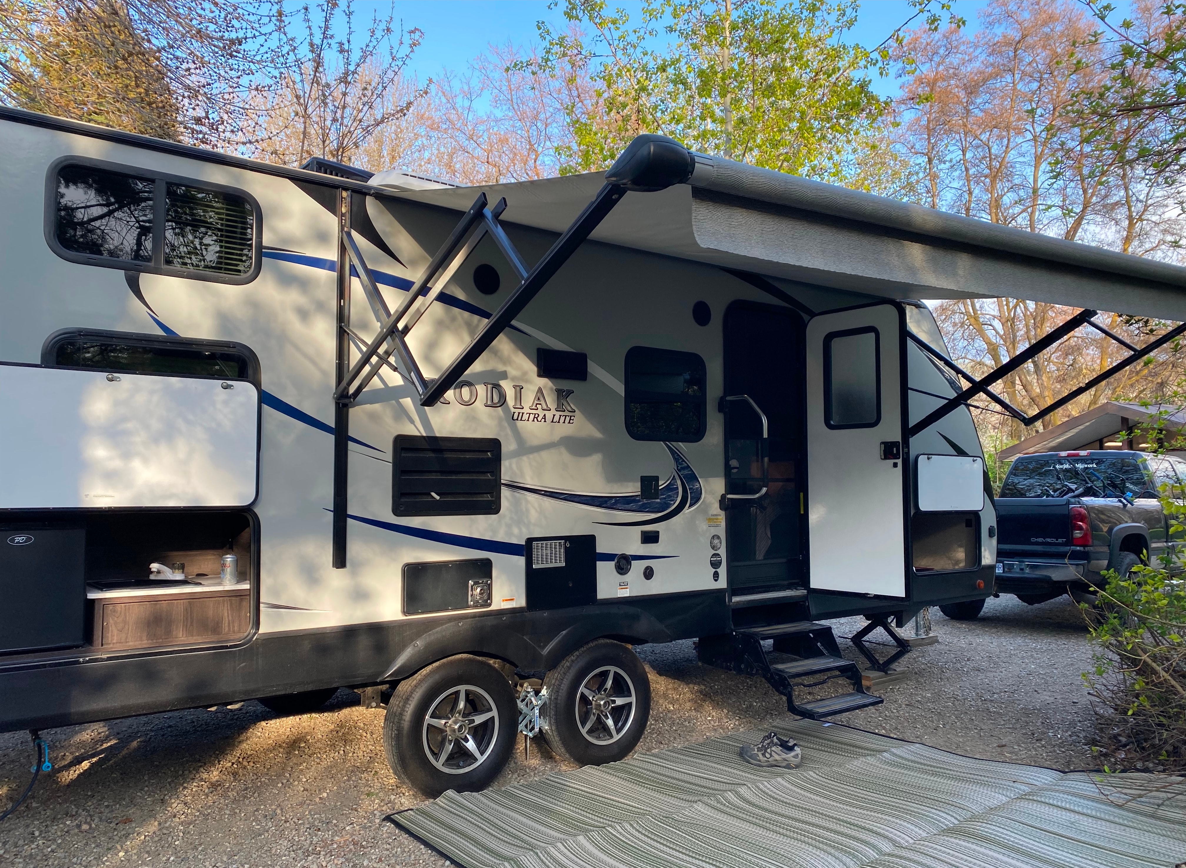 Josh's Dutchmen Kodiak Ultra Travel Trailer