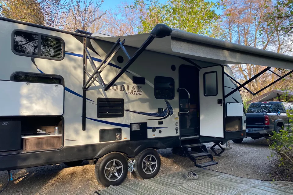 Josh's Dutchmen Kodiak Ultra Travel Trailer