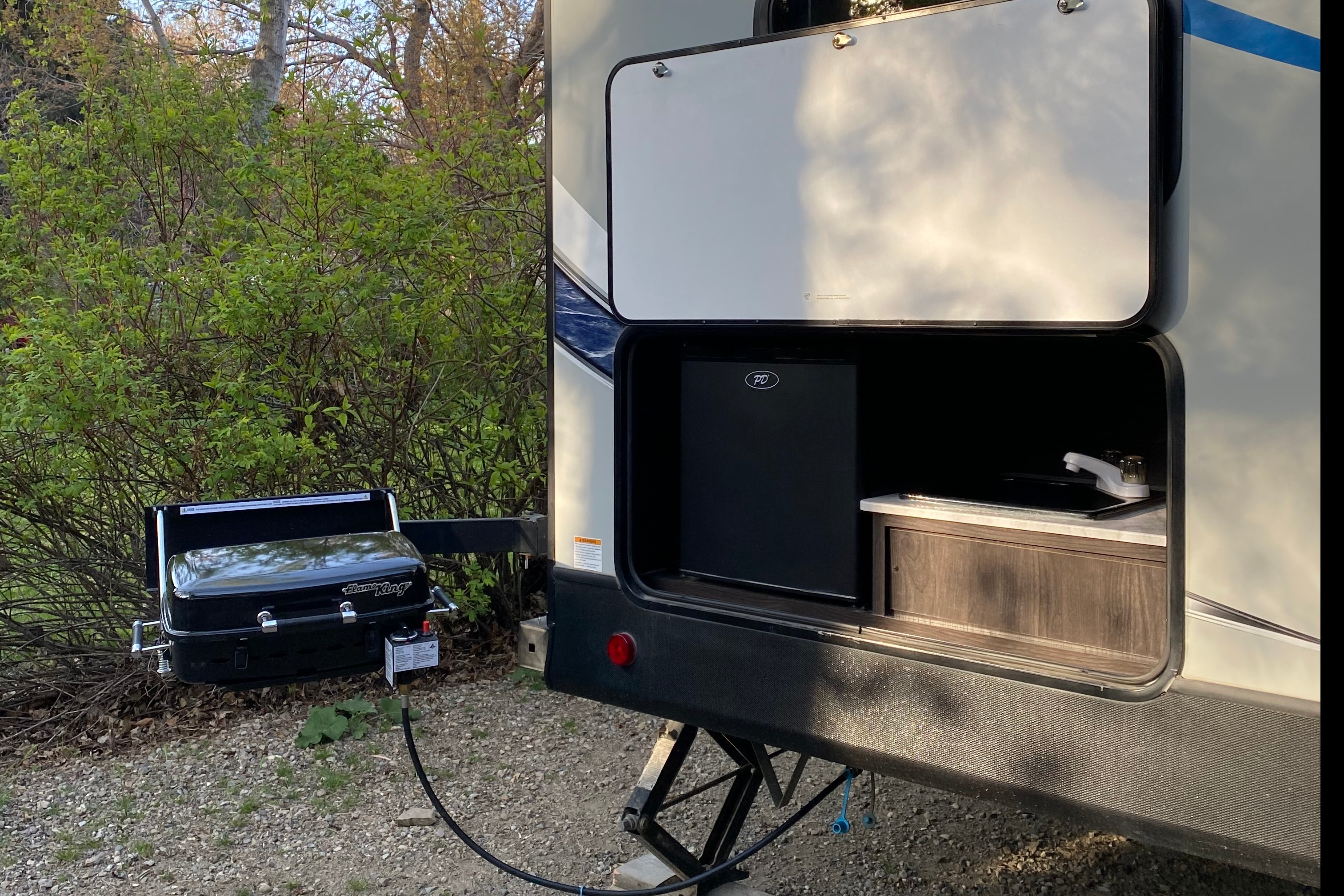 Josh's Dutchmen Kodiak Ultra Travel Trailer