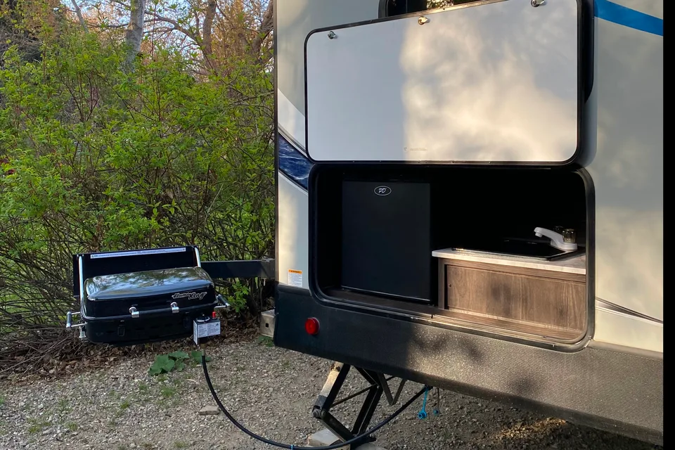 Josh's Dutchmen Kodiak Ultra Travel Trailer