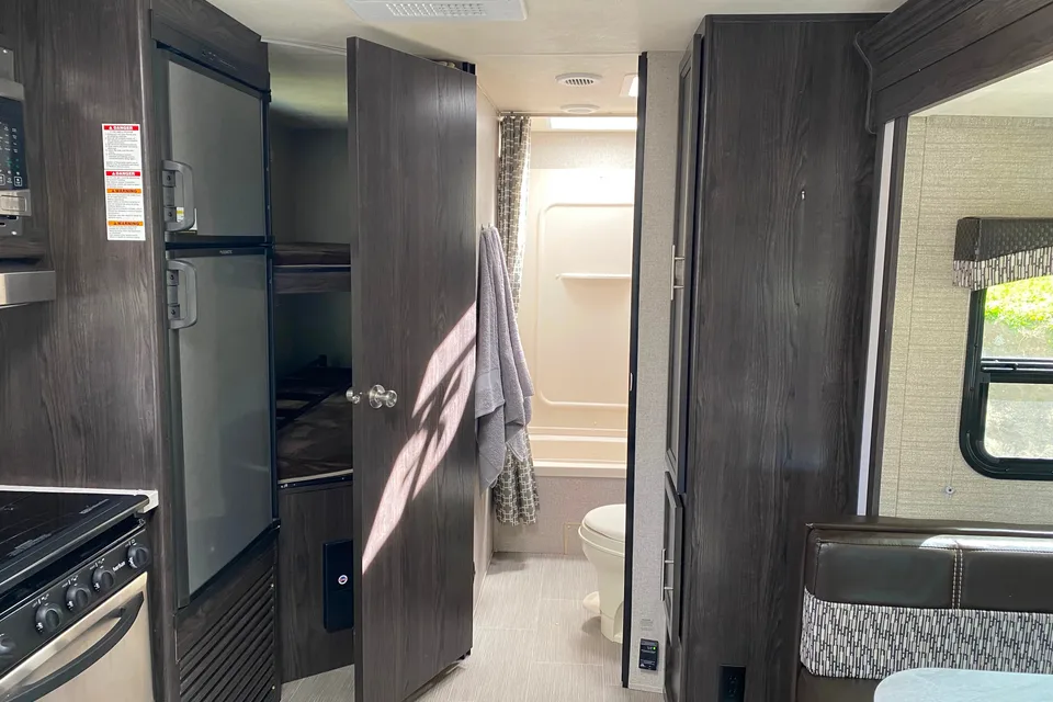 Josh's Dutchmen Kodiak Ultra Travel Trailer