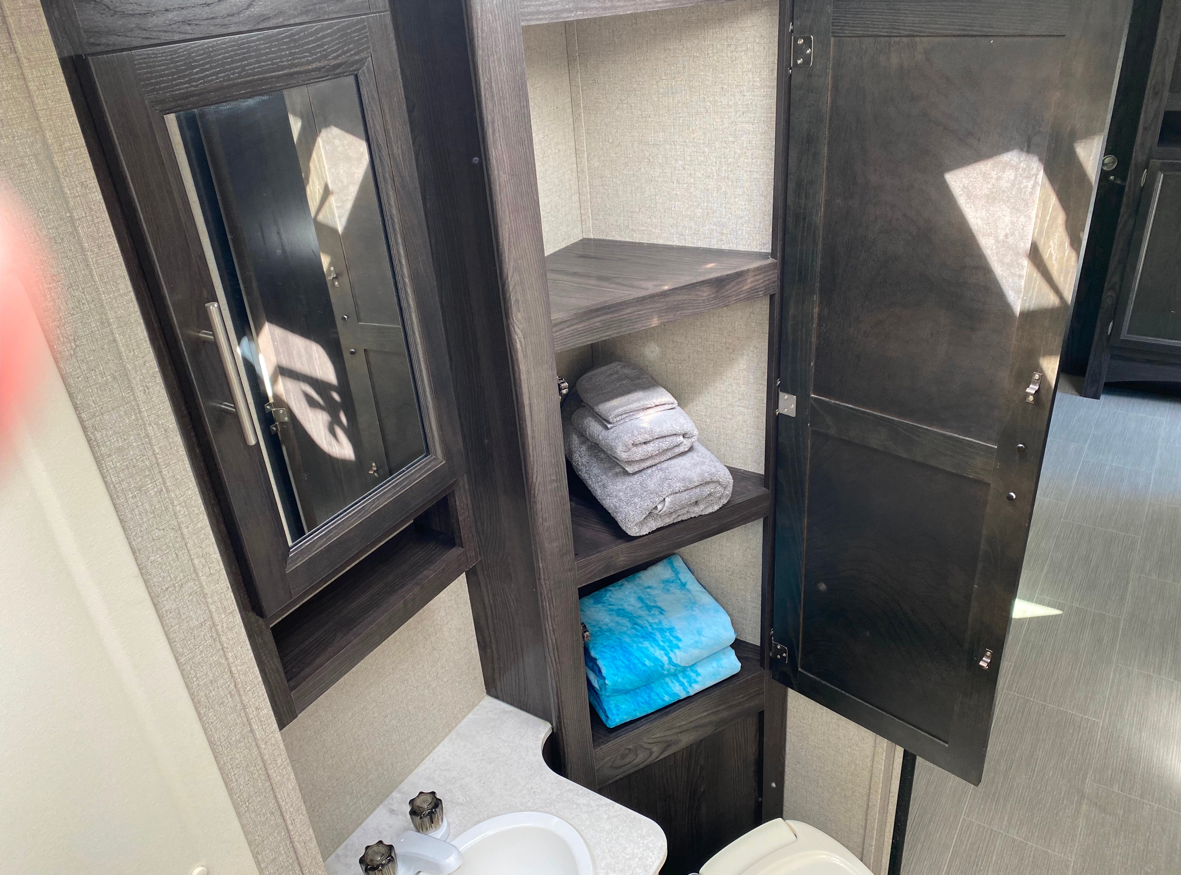 Josh's Dutchmen Kodiak Ultra Travel Trailer
