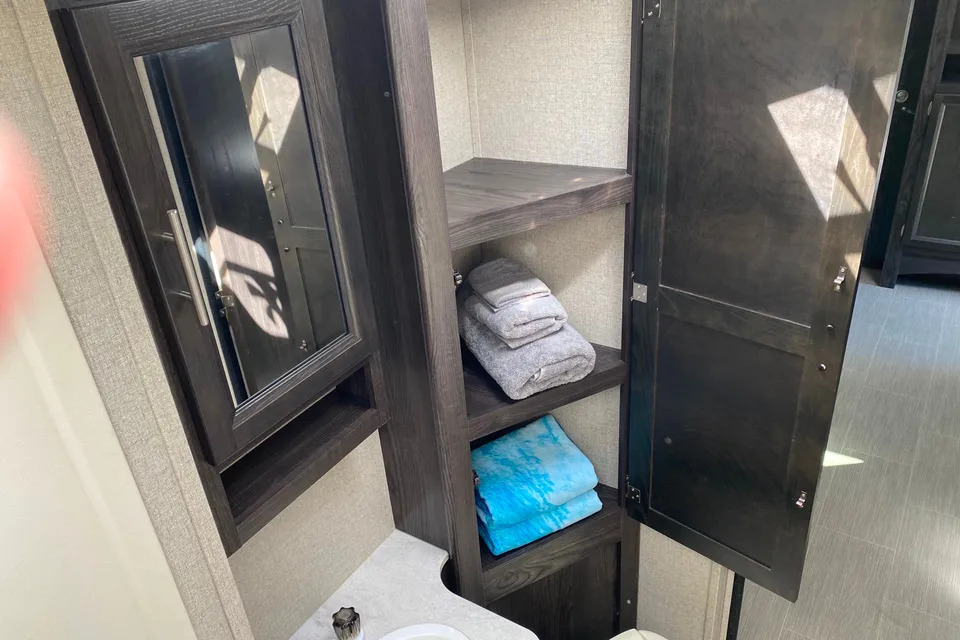 Josh's Dutchmen Kodiak Ultra Travel Trailer