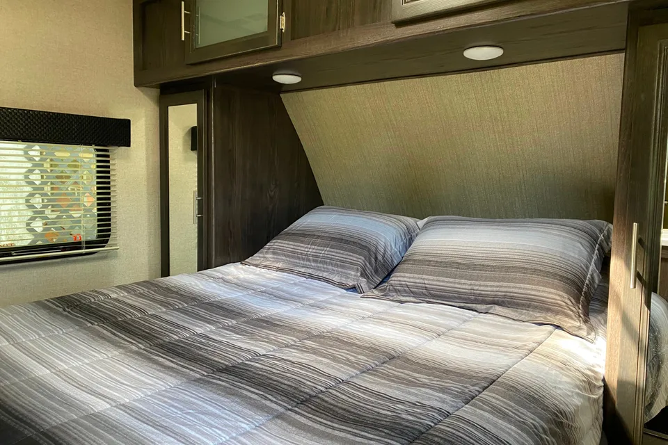 Josh's Dutchmen Kodiak Ultra Travel Trailer
