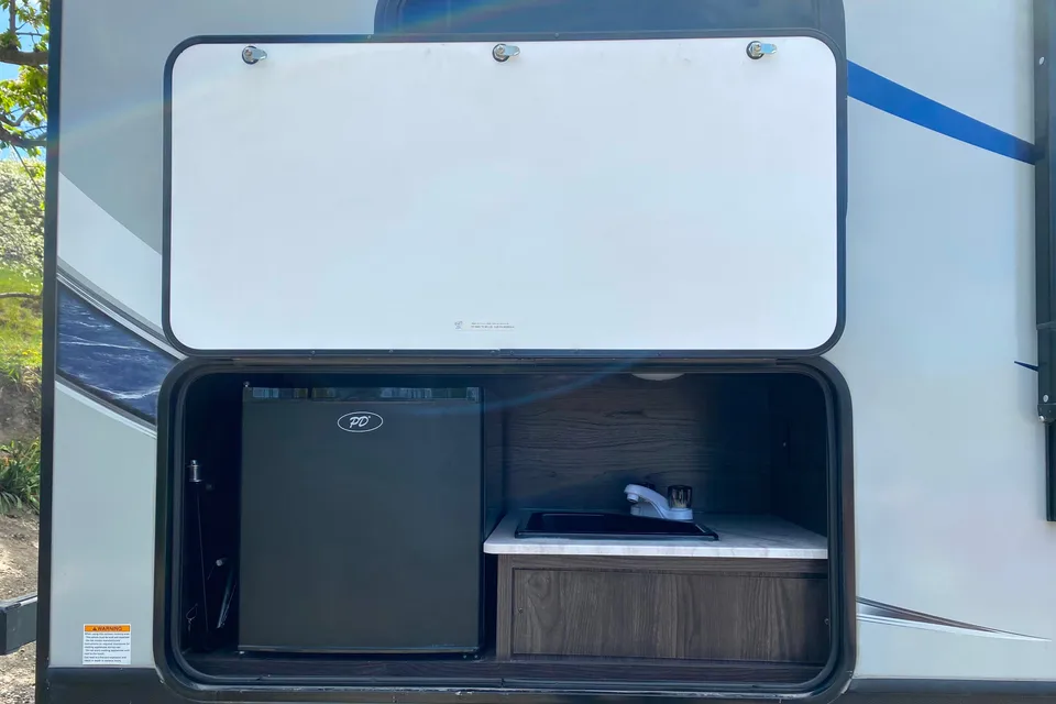 Josh's Dutchmen Kodiak Ultra Travel Trailer