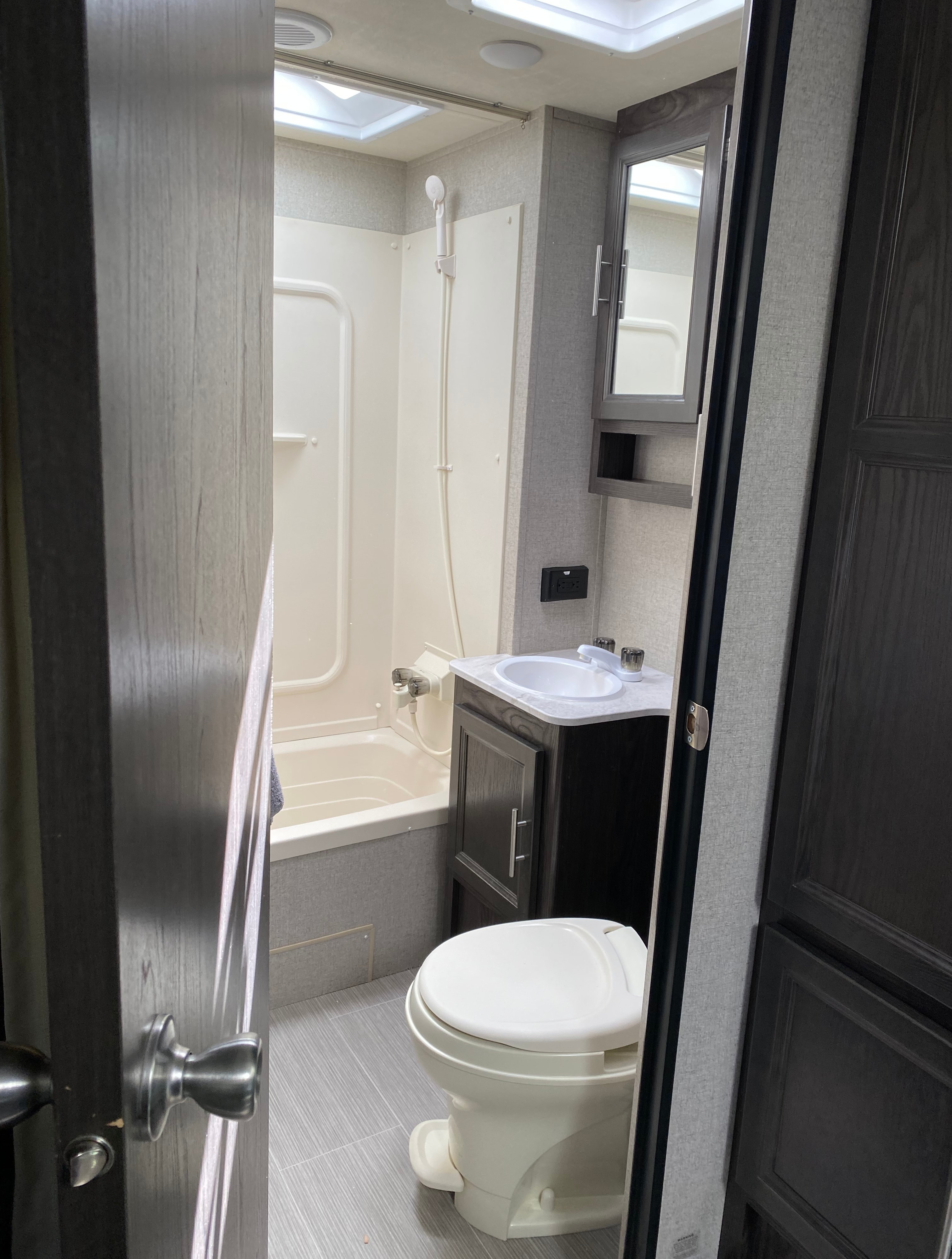 Josh's Dutchmen Kodiak Ultra Travel Trailer
