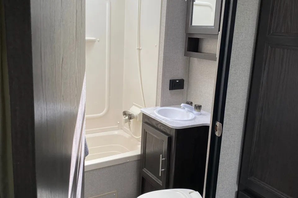 Josh's Dutchmen Kodiak Ultra Travel Trailer