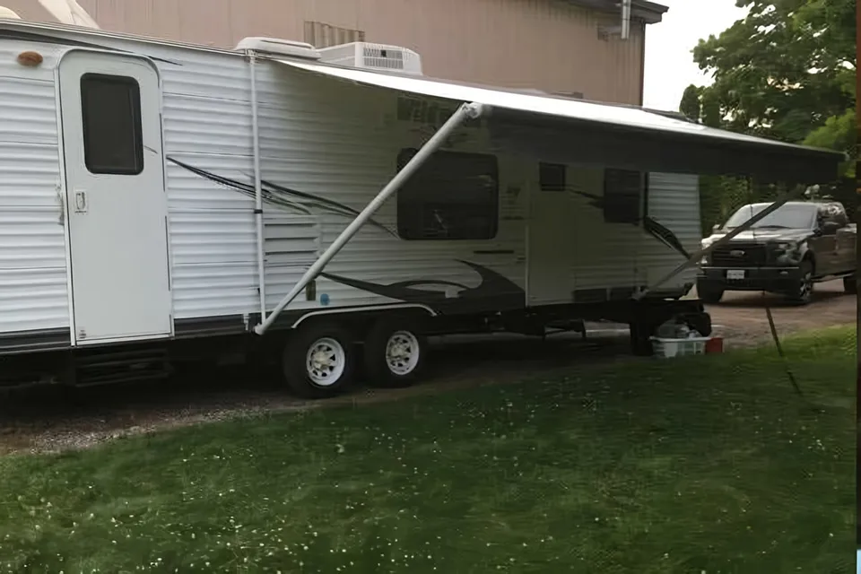 2012 28' forest river bunkhouse