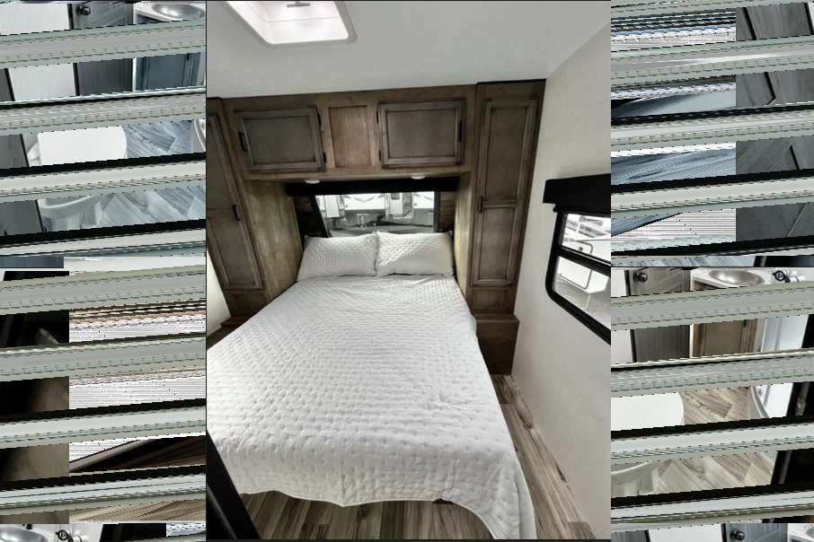 Glamping with 3 queen beds!!!