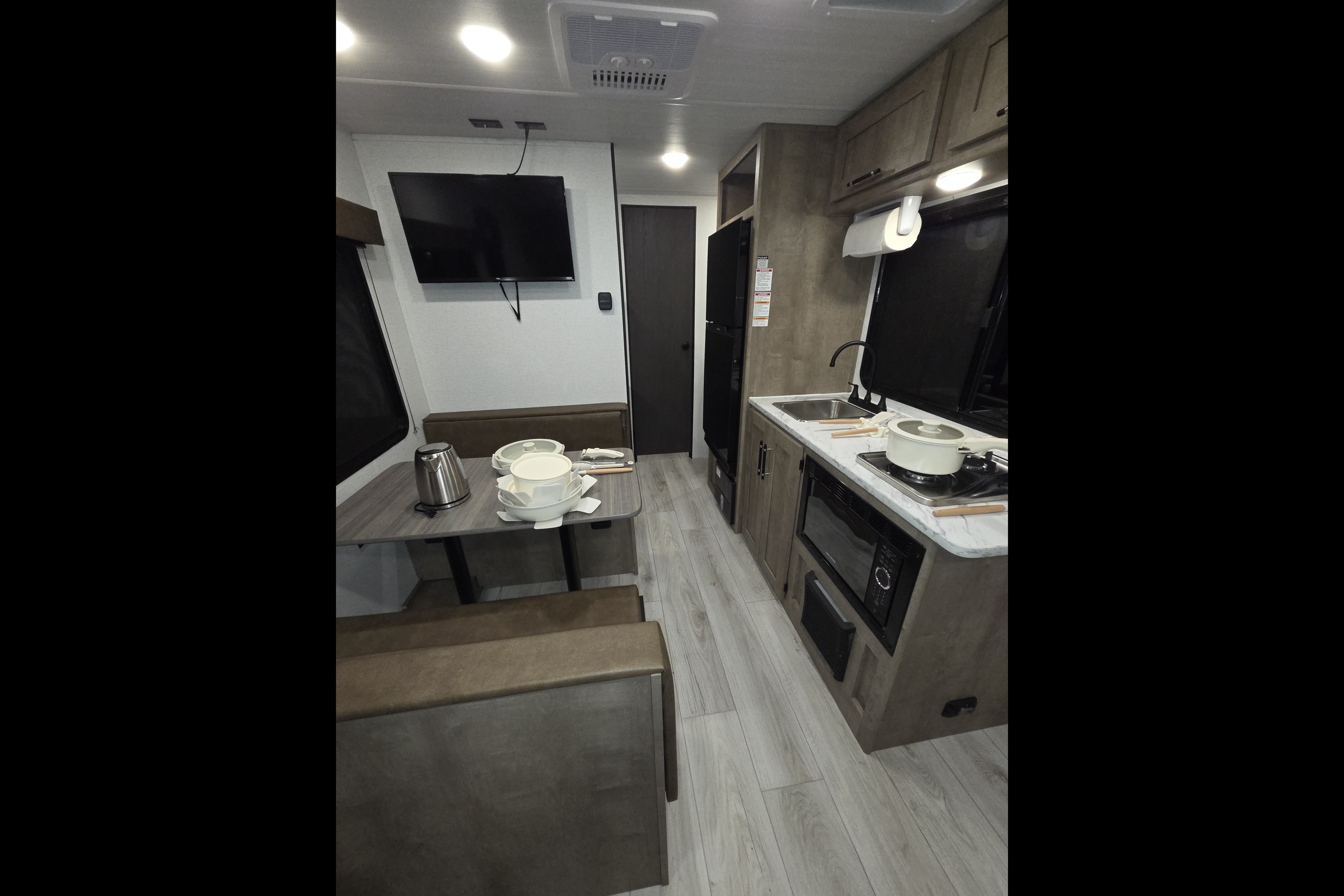 Loaded 2025 Keystone Springdale West 20bhwe Travel Trailer (Aka: Mungojerrie)