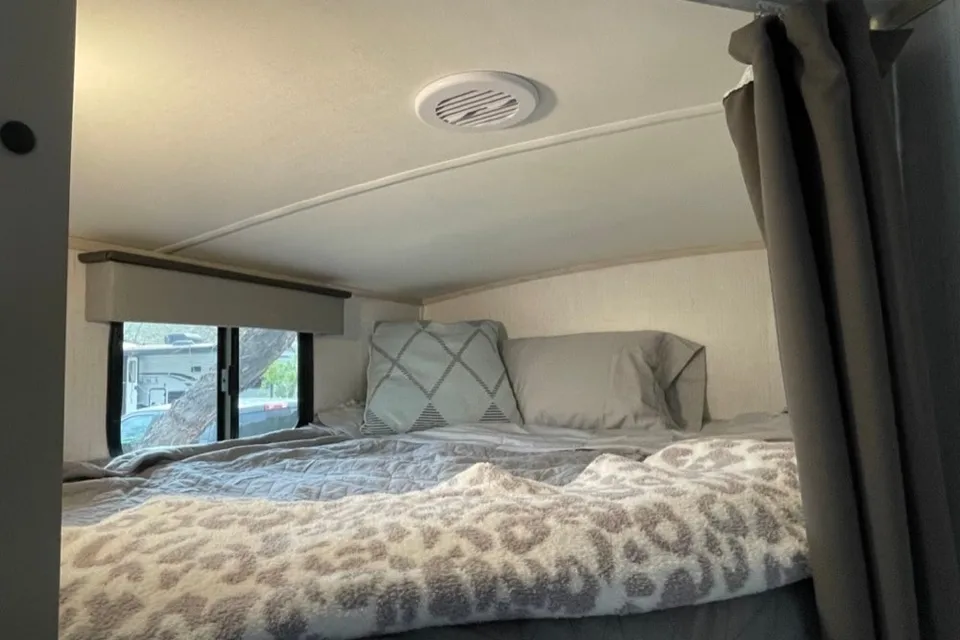 Phoenix area delivery-Westworld, Equine, Barrett Jackson and more