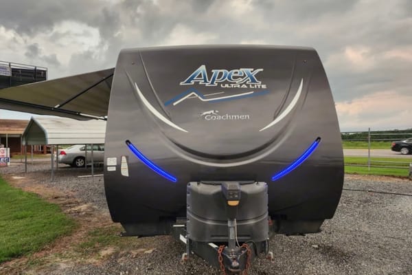 Ashley's Coachmen Apex 300BHS Travel Trailer