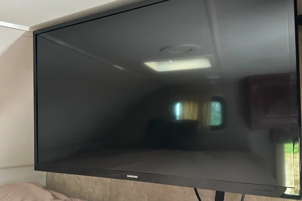 A comfortable Winnebago Minnie Winnie Class C