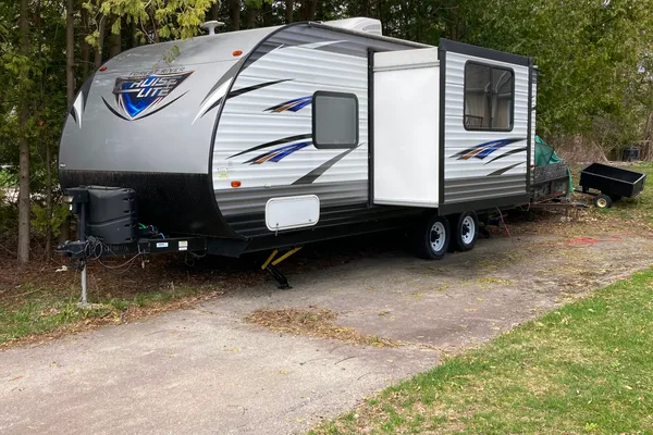 Cruise Lite Trailer