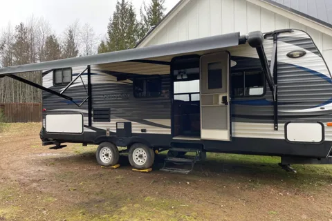Holly's Keystone Springdale Travel Trailer