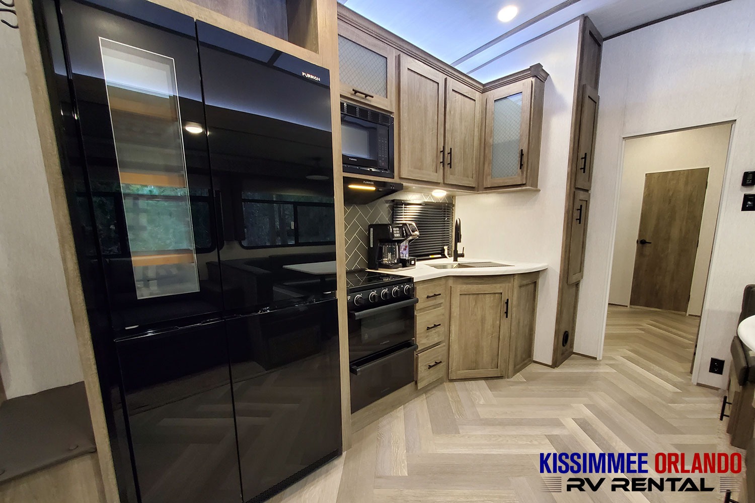 43' 2 BED 2 FULL BATH BUNKHOUSE - OUTSIDE KITCHEN
