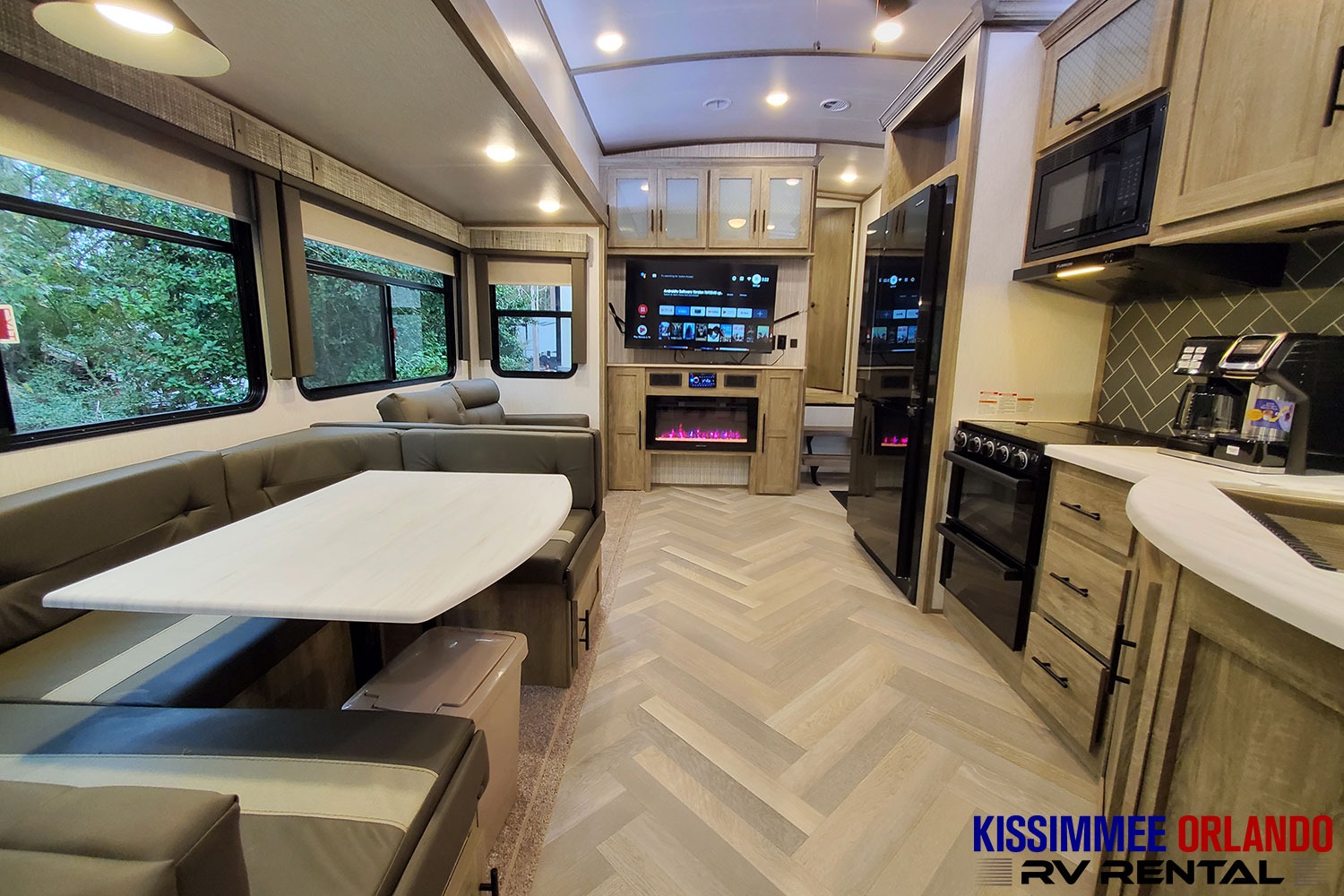 43' 2 BED 2 FULL BATH BUNKHOUSE - OUTSIDE KITCHEN