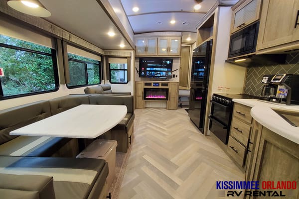 43' 2 BED 2 FULL BATH BUNKHOUSE - OUTSIDE KITCHEN