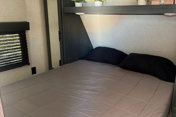 Pack your bags!! 🧳 2021 Aspen Trail 2810BHSWE Travel Trailer