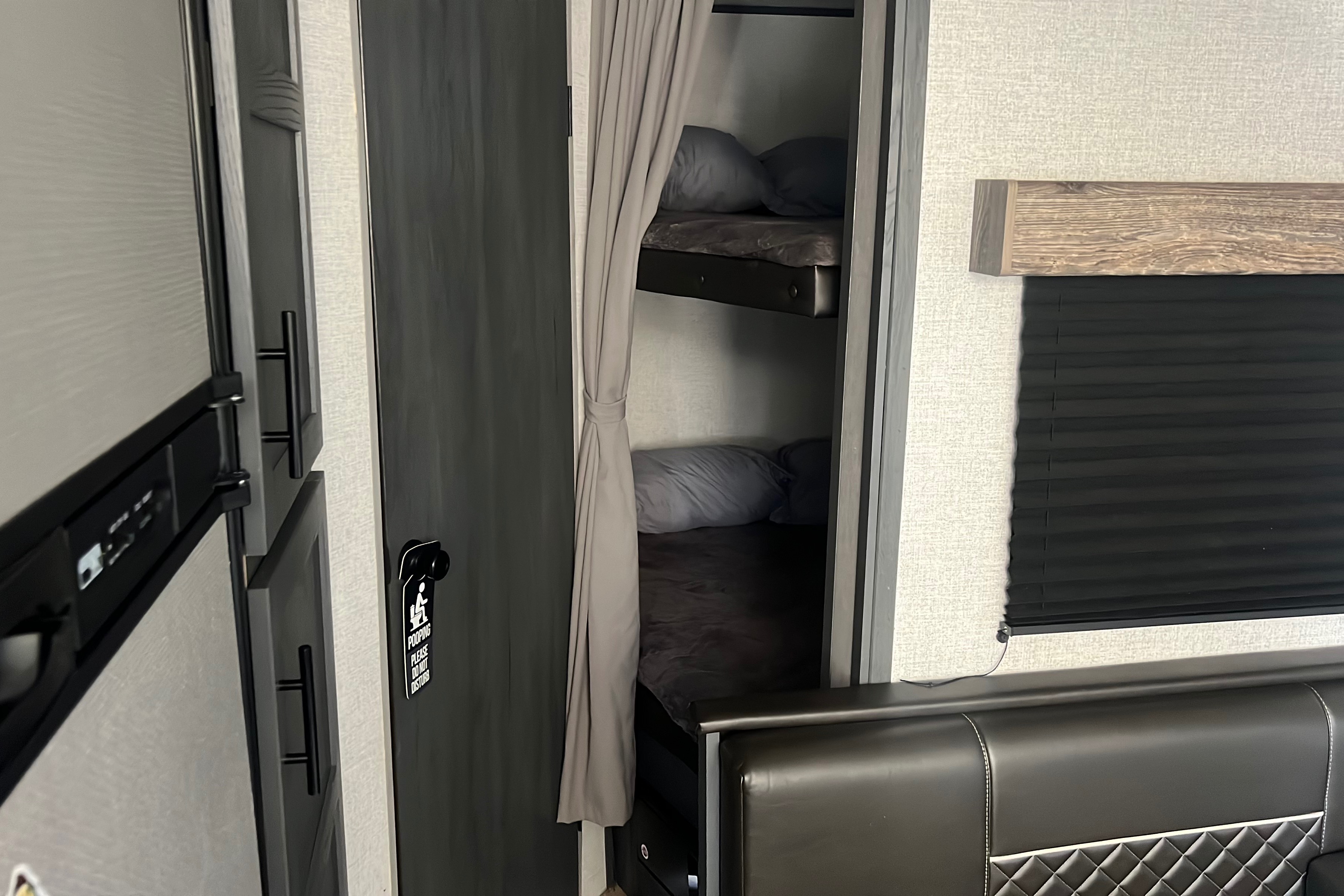 Pack your bags!! 🧳 2021 Aspen Trail 2810BHSWE Travel Trailer