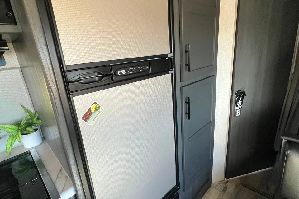 Pack your bags!! 🧳 2021 Aspen Trail 2810BHSWE Travel Trailer