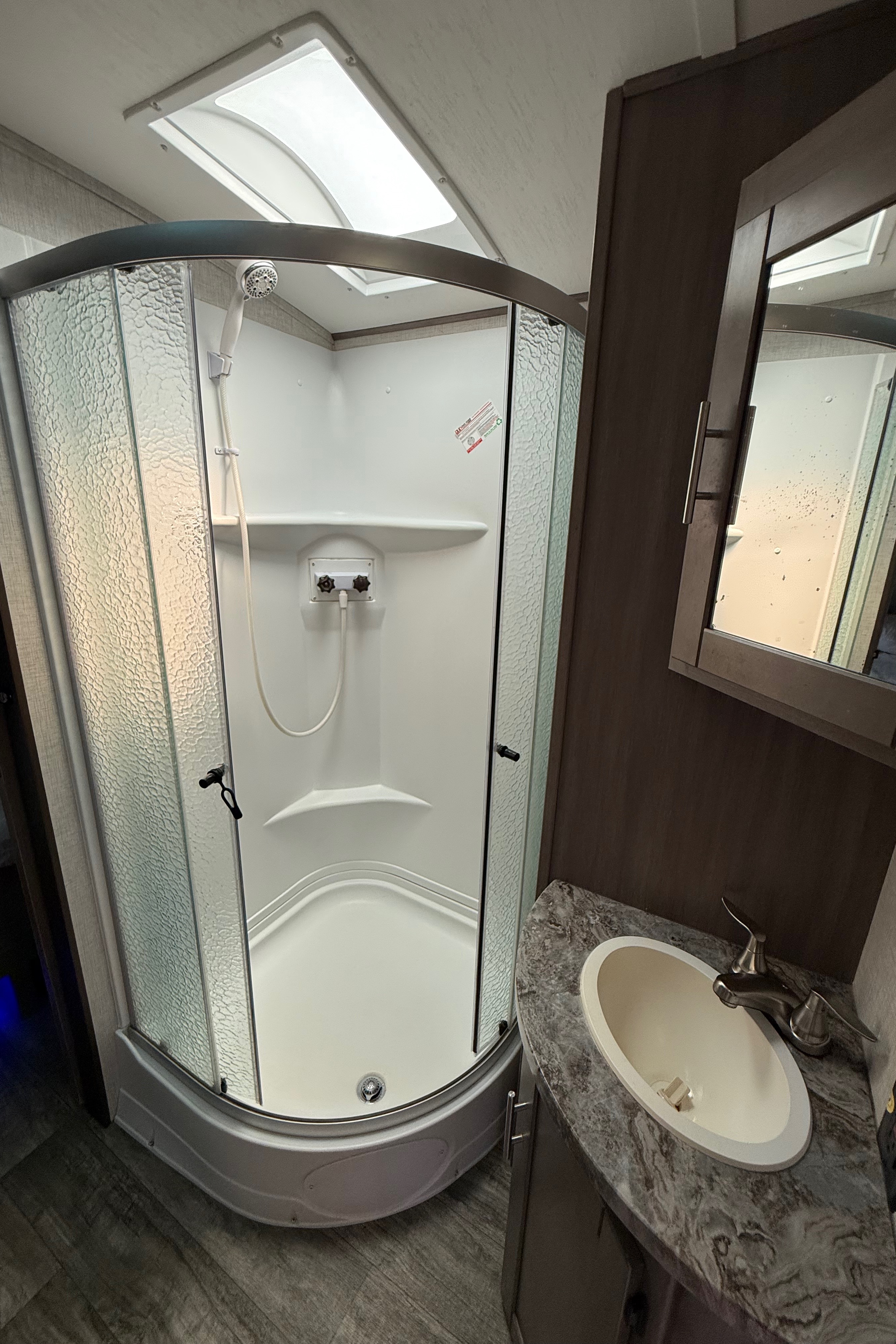 (Delivery ONLY) Sunset Trail, sleeps 10+, 2 bathrooms
