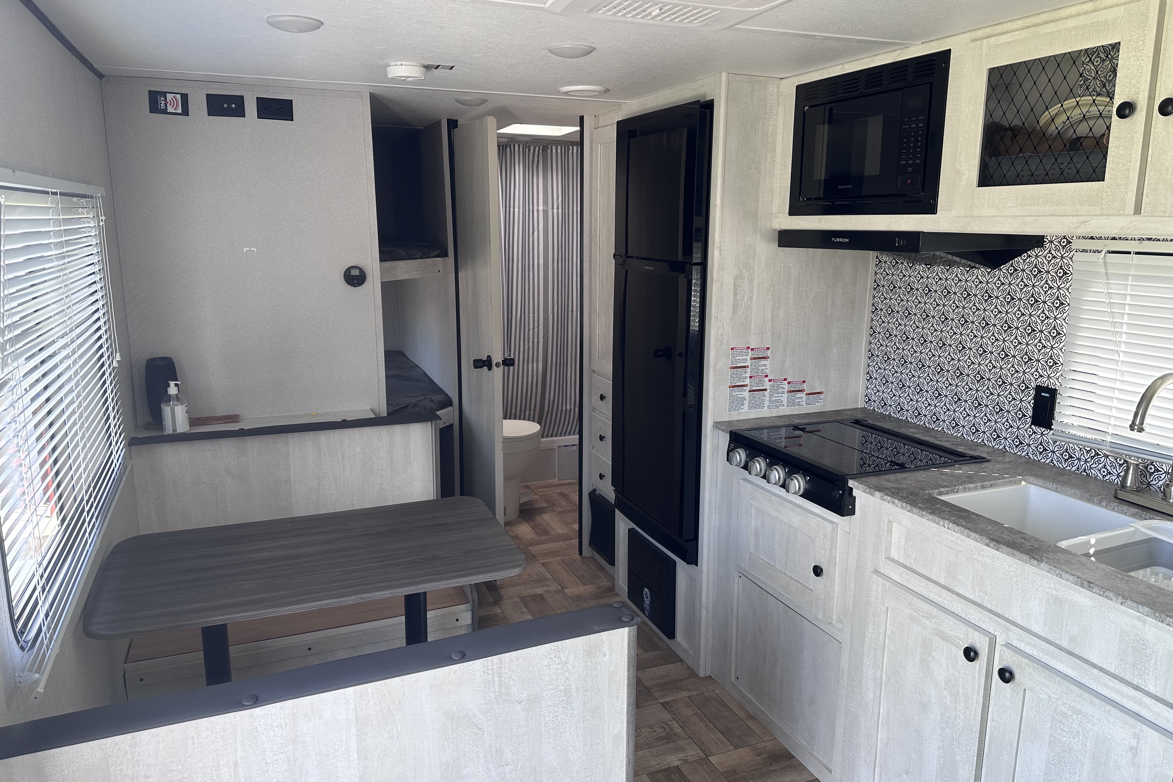 Dustin's Grand River 270BHN Travel Trailer