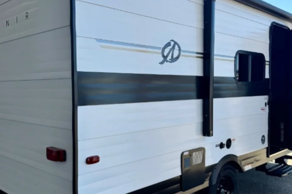 John's Avenir 2024 Avenir Travel Trailer