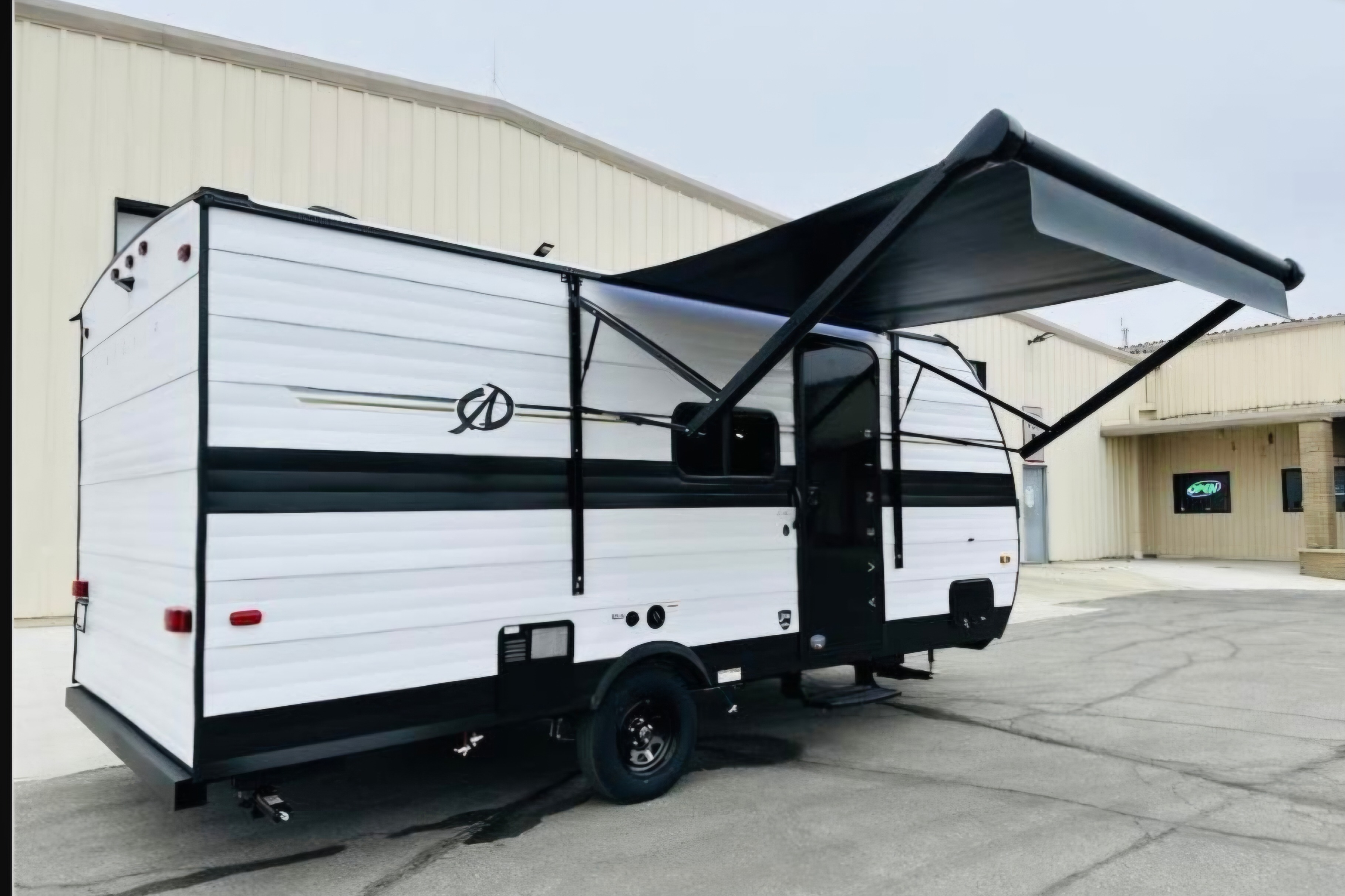 John's Avenir 2024 Avenir Travel Trailer