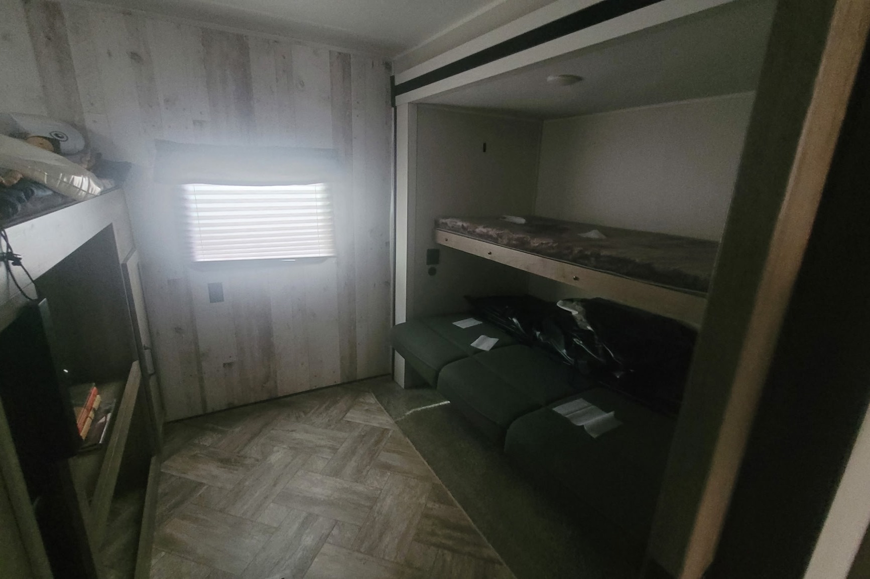 Jon's Forest River Puma 31 qbbh Travel Trailer