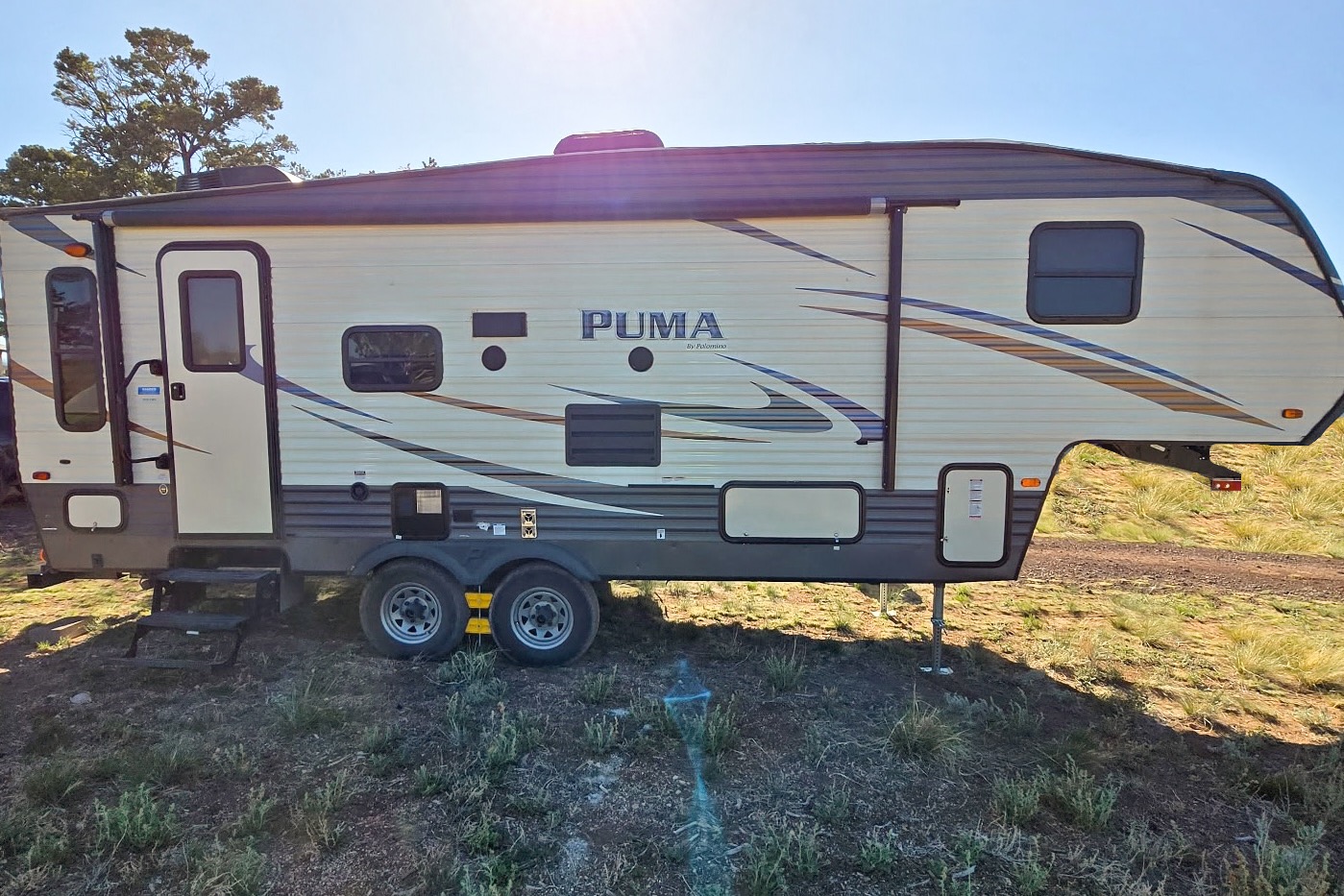 Cozy Little 5th Wheel